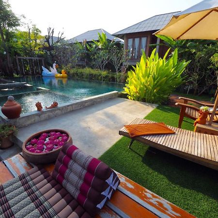 BaanSuk Sukhothai Resort Bagian luar foto