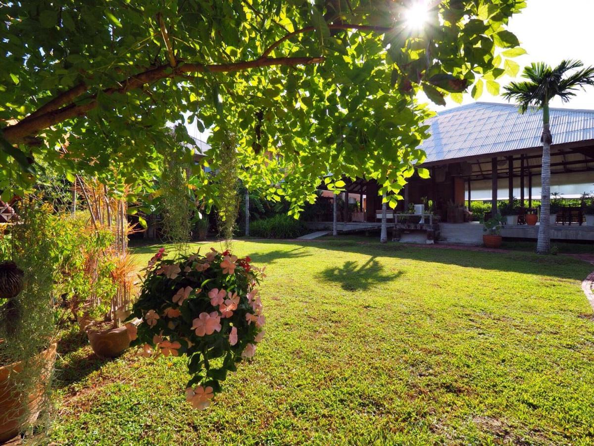 BaanSuk Sukhothai Resort Bagian luar foto