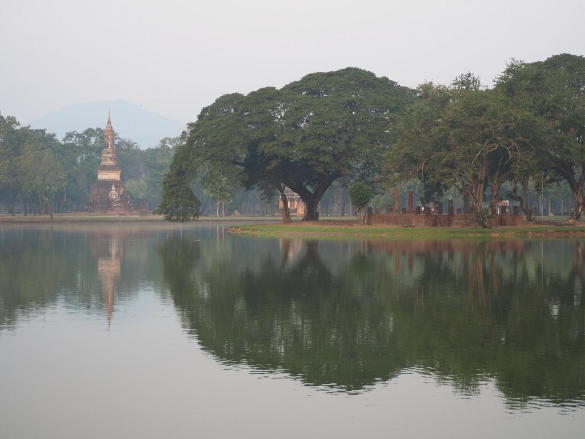 BaanSuk Sukhothai Resort Bagian luar foto